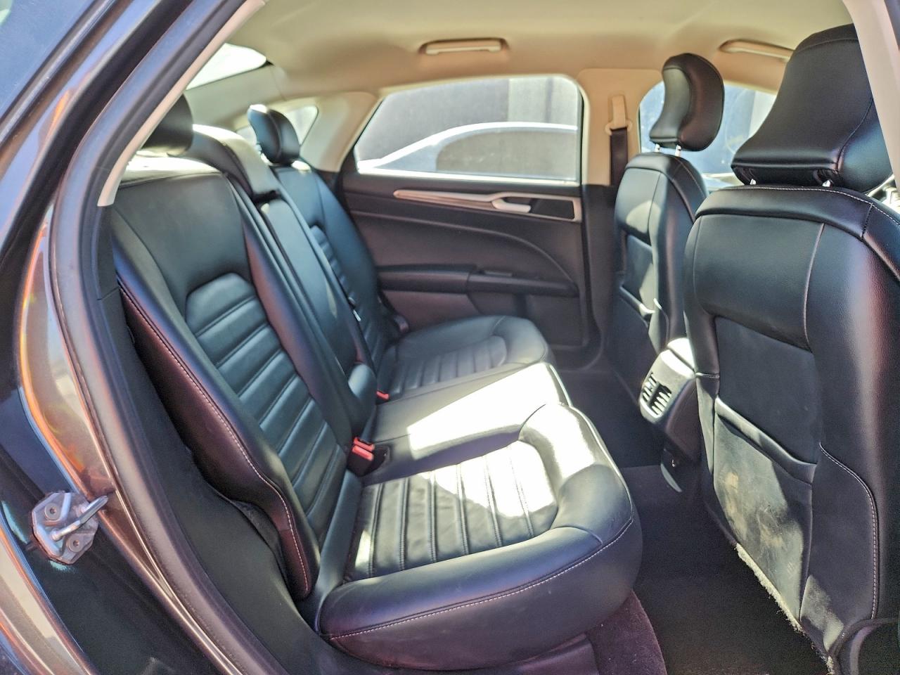 2017 FORD FUSION SE photo 10
