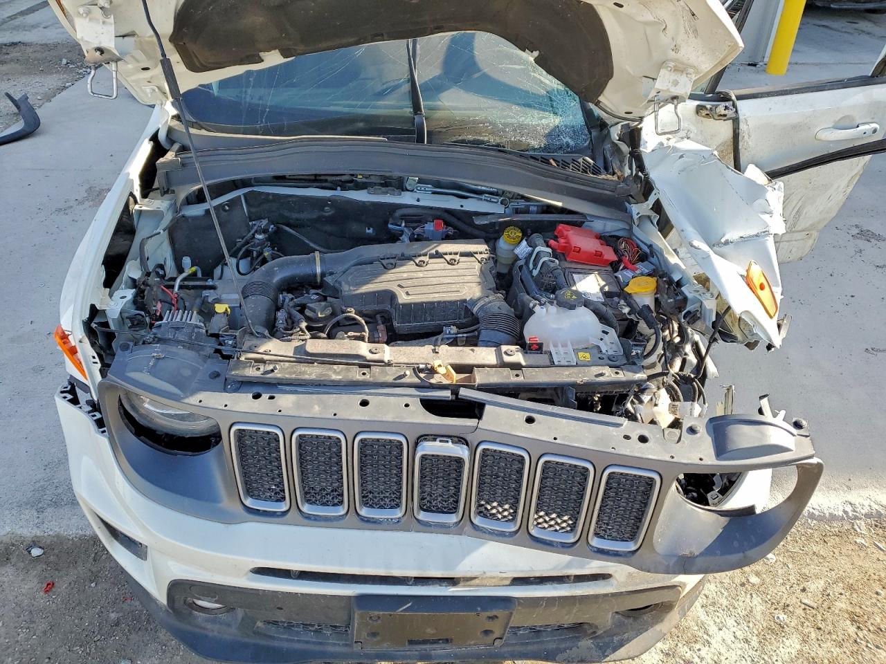 2023 JEEP RENEGADE LIMITED photo 12