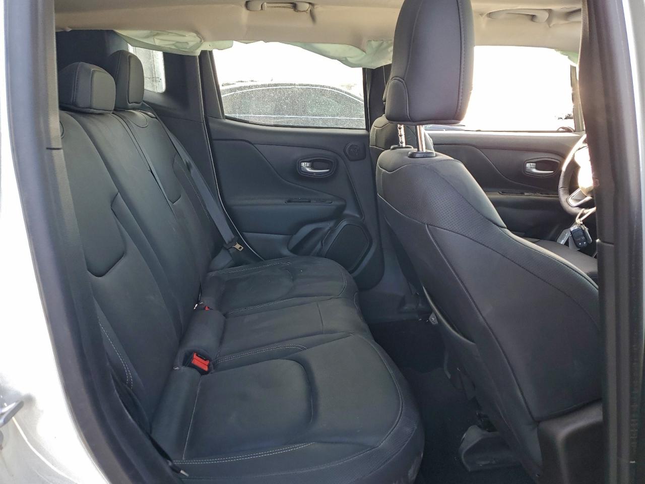 2023 JEEP RENEGADE LIMITED photo 11