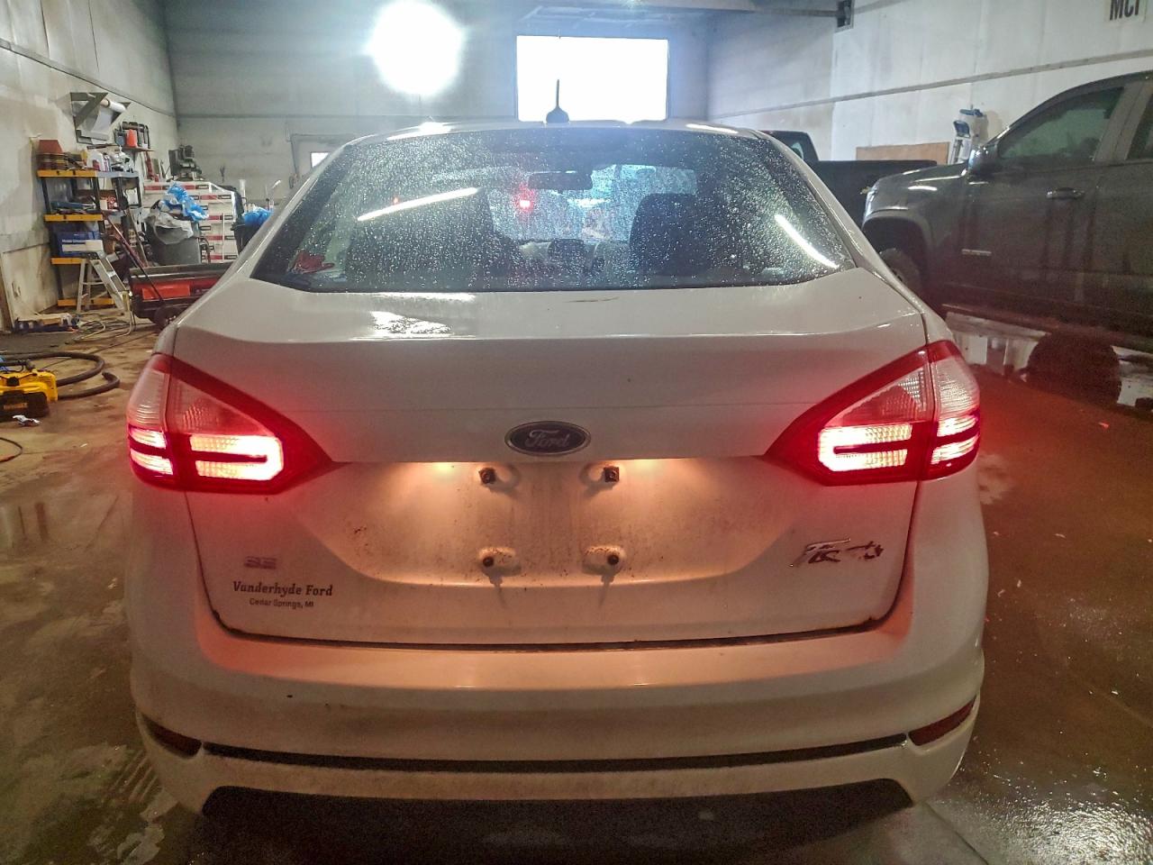 2015 FORD FIESTA SE photo 6