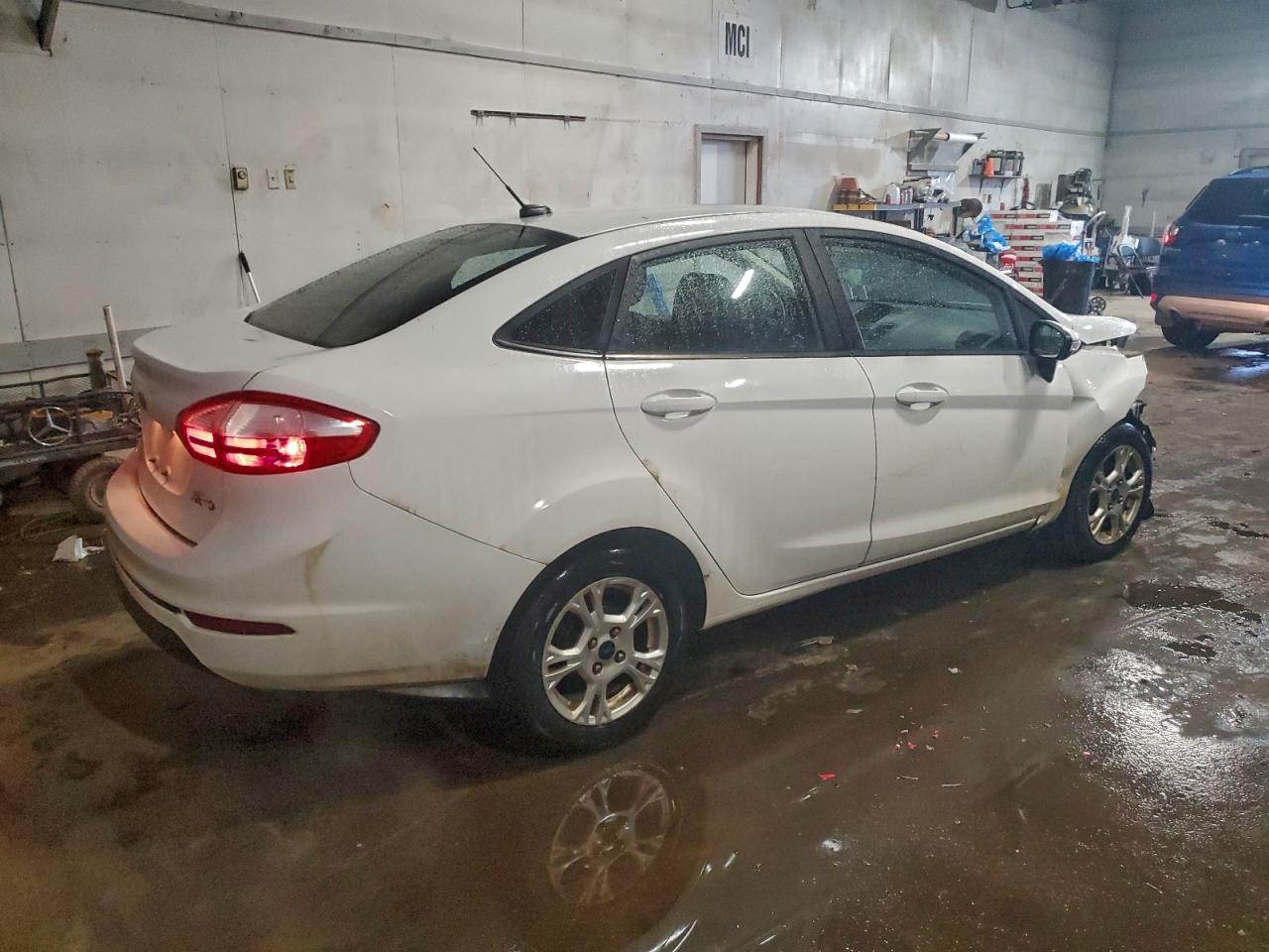 2015 FORD FIESTA SE photo 3