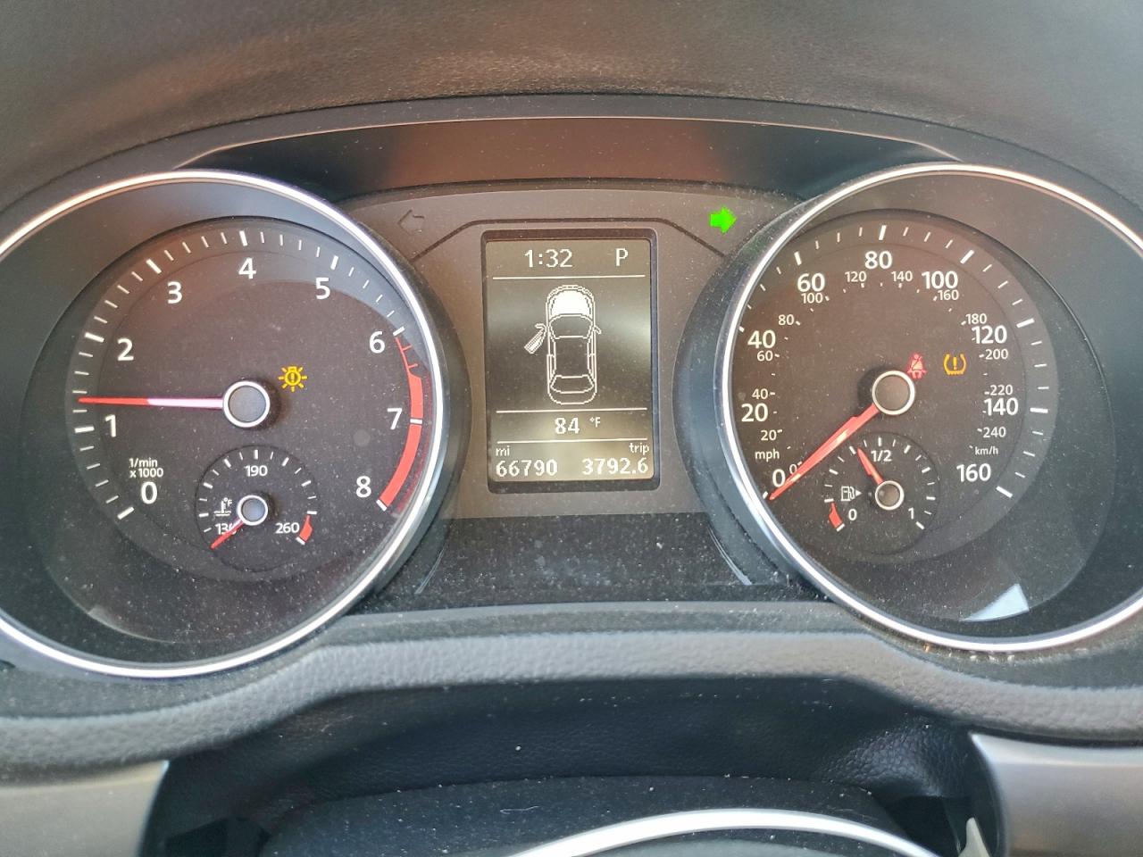 2017 VOLKSWAGEN PASSAT R-LINE photo 9
