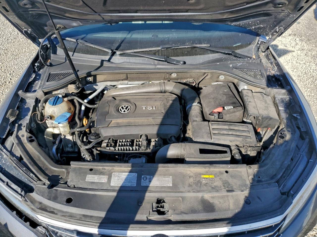 2017 VOLKSWAGEN PASSAT R-LINE photo 11