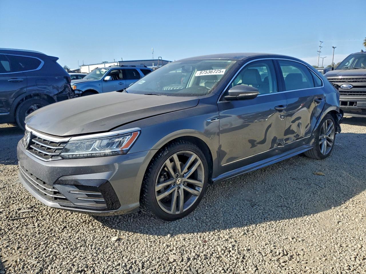 2017 VOLKSWAGEN PASSAT