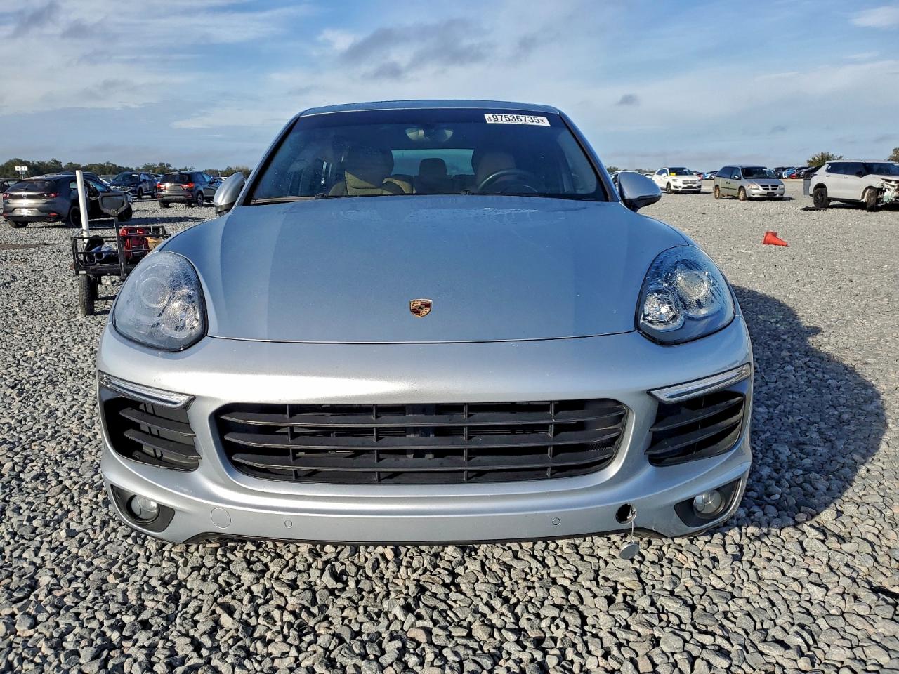 2018 PORSCHE CAYENNE photo 5
