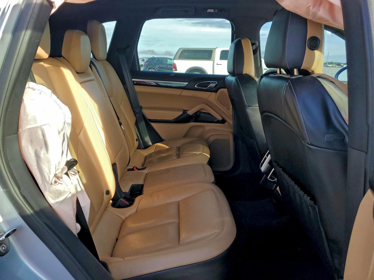 2018 PORSCHE CAYENNE photo 10