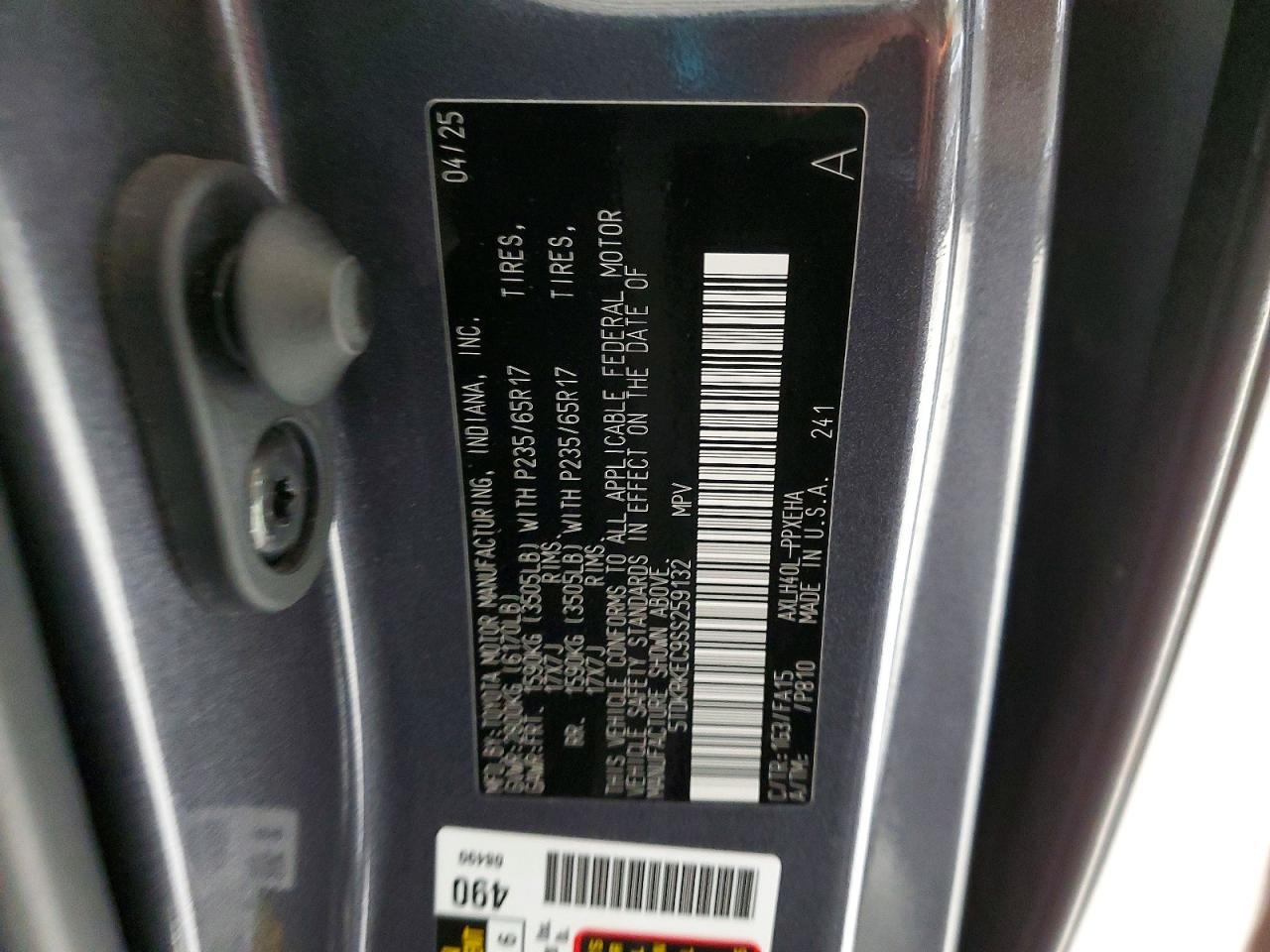2025 TOYOTA SIENNA LE 8-PASSENGER photo 13