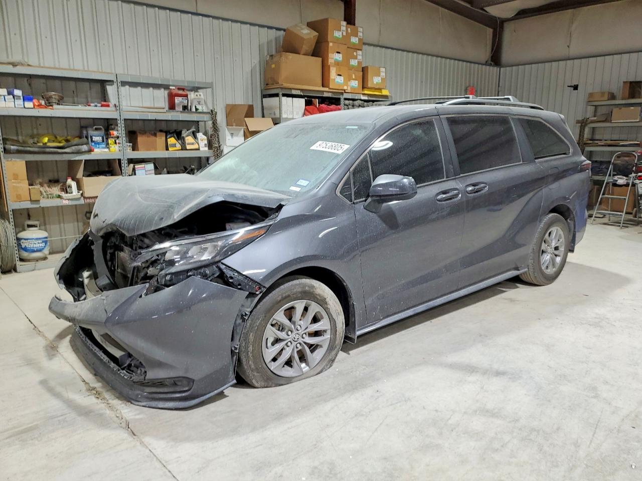 2025 TOYOTA SIENNA