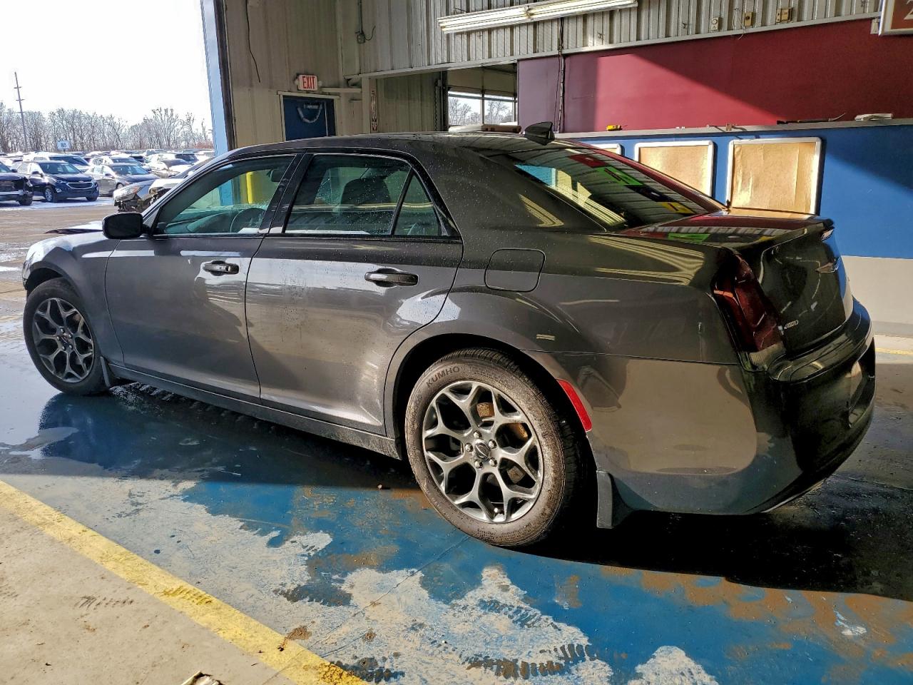 2018 CHRYSLER 300 S photo 3