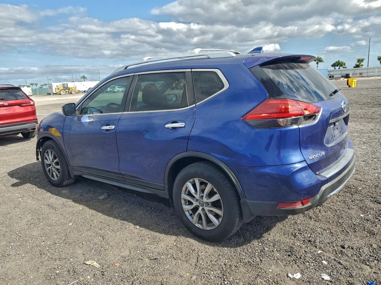 2017 NISSAN ROGUE S photo 2
