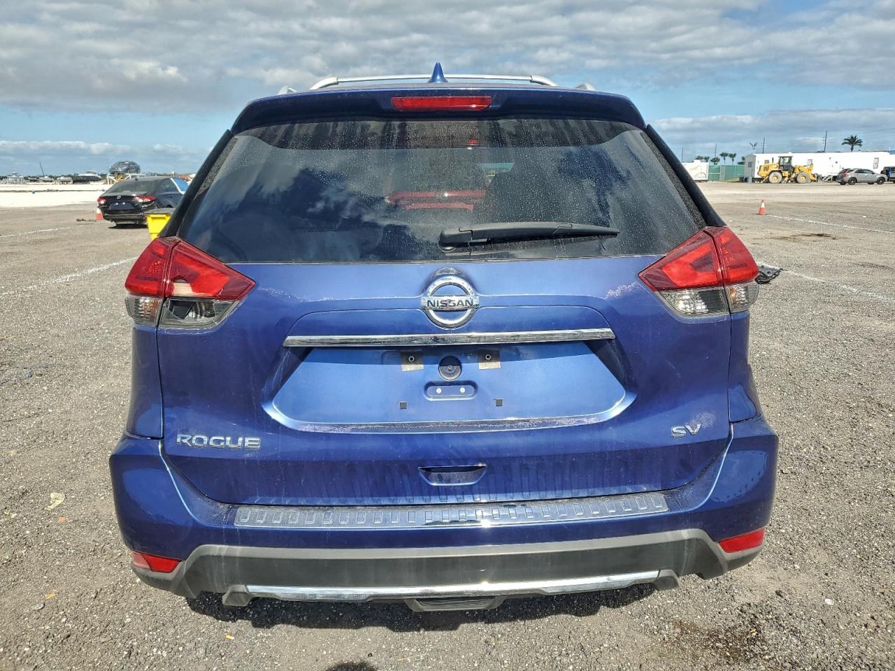 2017 NISSAN ROGUE S photo 6