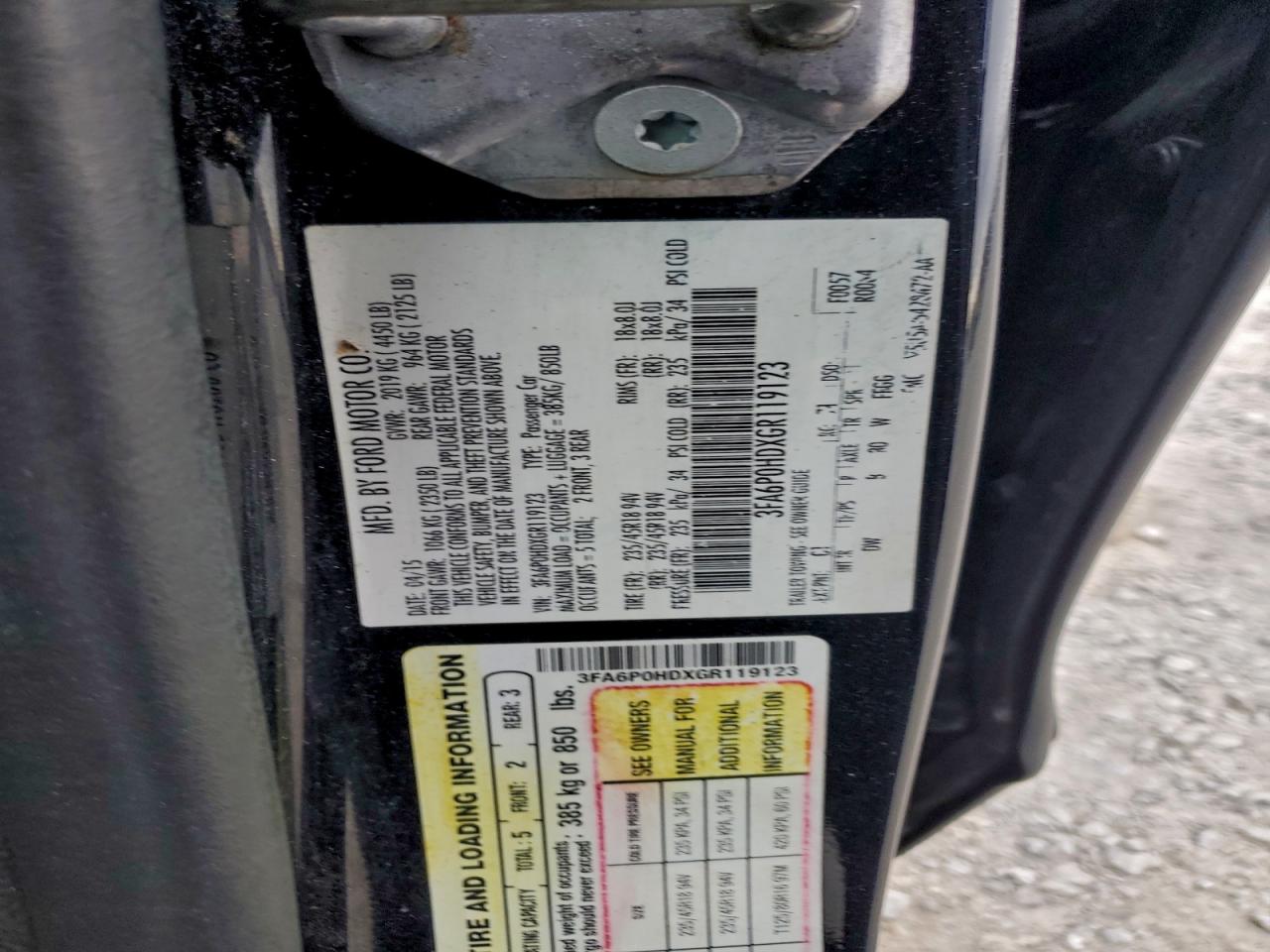 2016 FORD FUSION SE photo 23