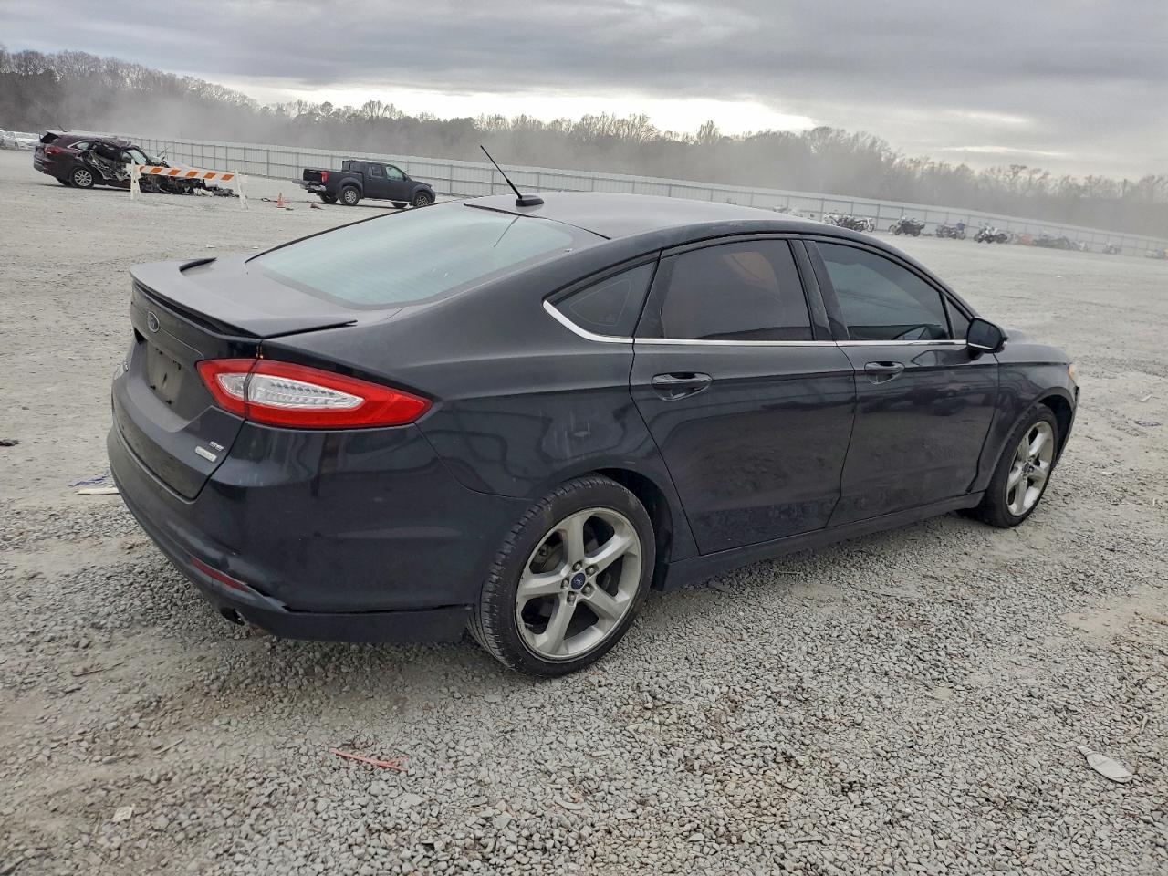 2016 FORD FUSION SE photo 5