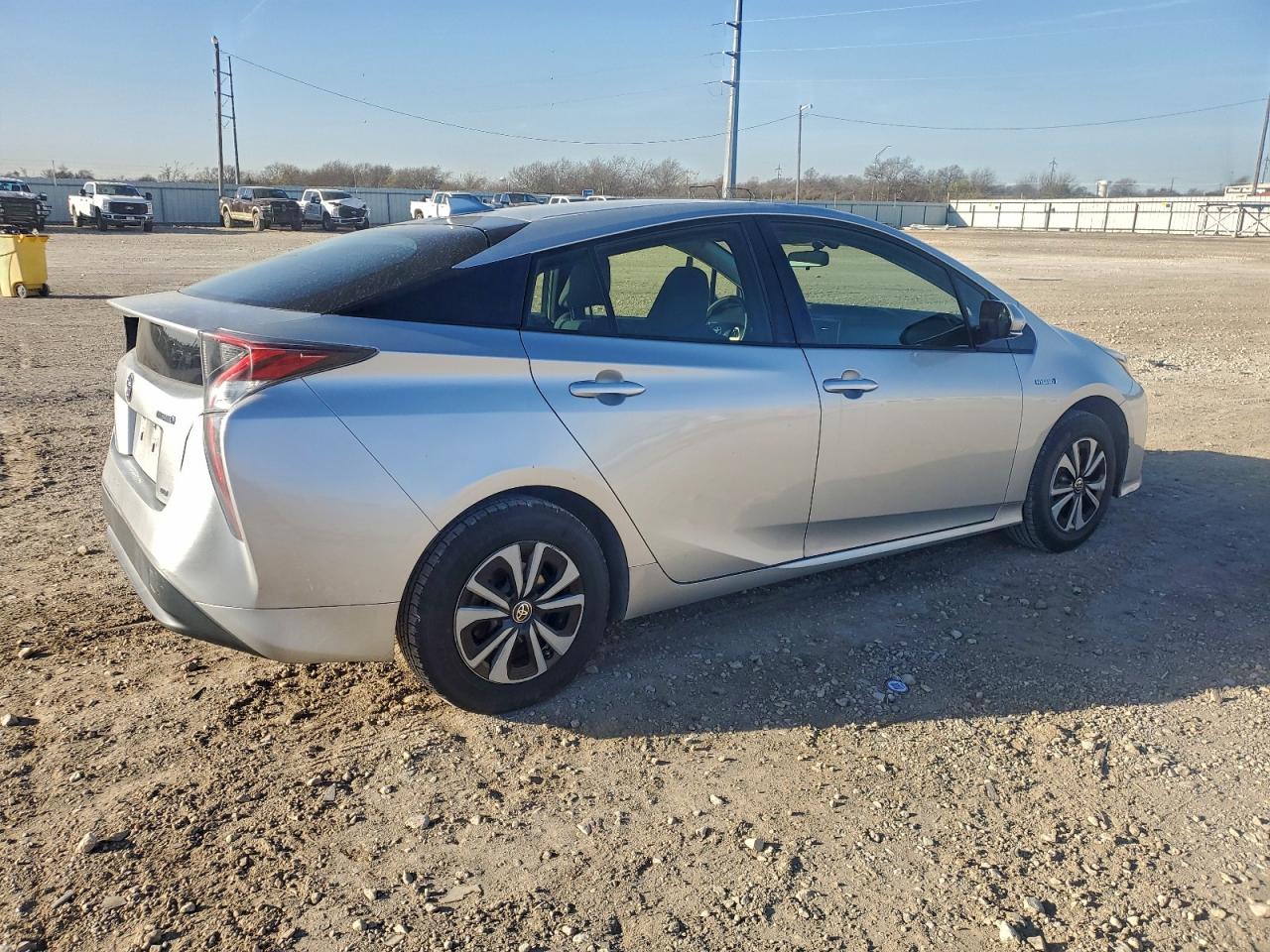 2016 TOYOTA PRIUS photo 3