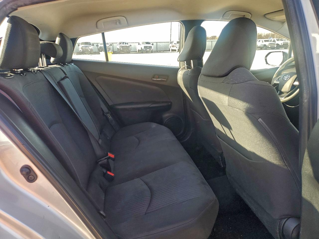 2016 TOYOTA PRIUS photo 10