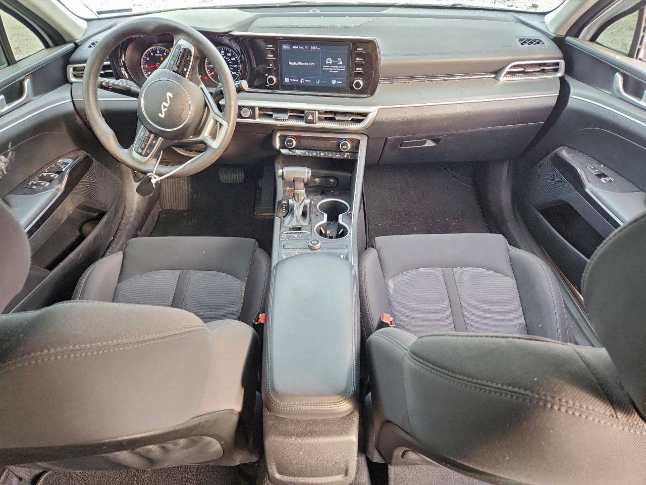 2023 KIA K5 LXS photo 8