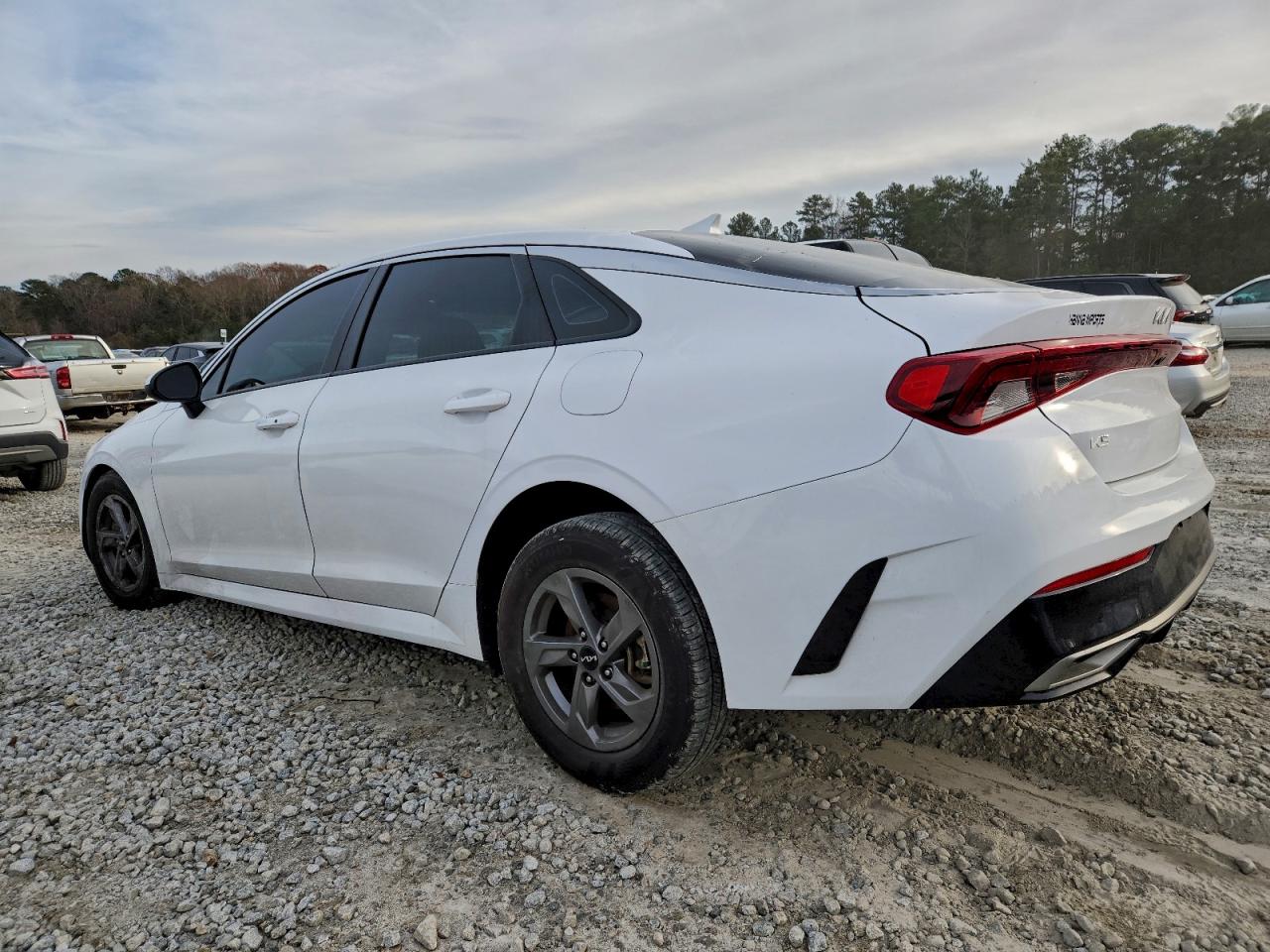 2023 KIA K5 LXS photo 2