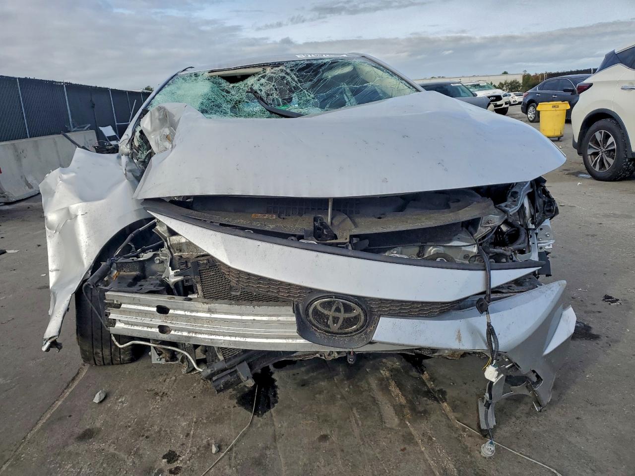 2022 TOYOTA COROLLA LE photo 5