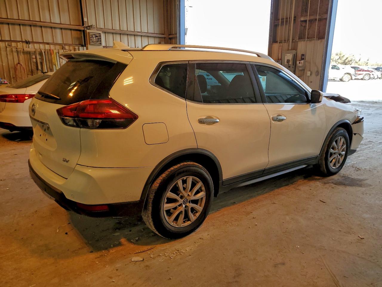 2019 NISSAN ROGUE S photo 3