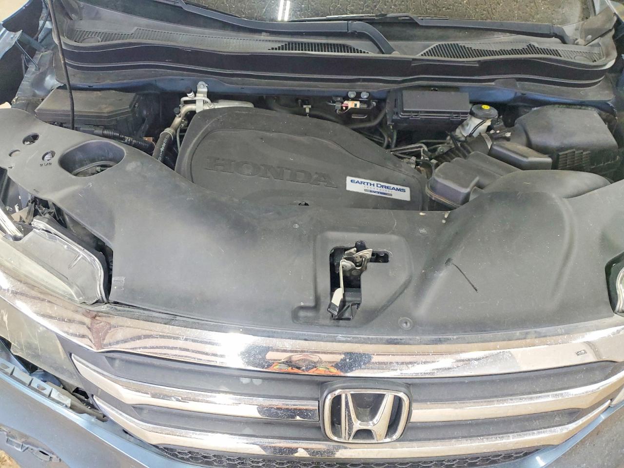 2016 HONDA PILOT EX photo 12