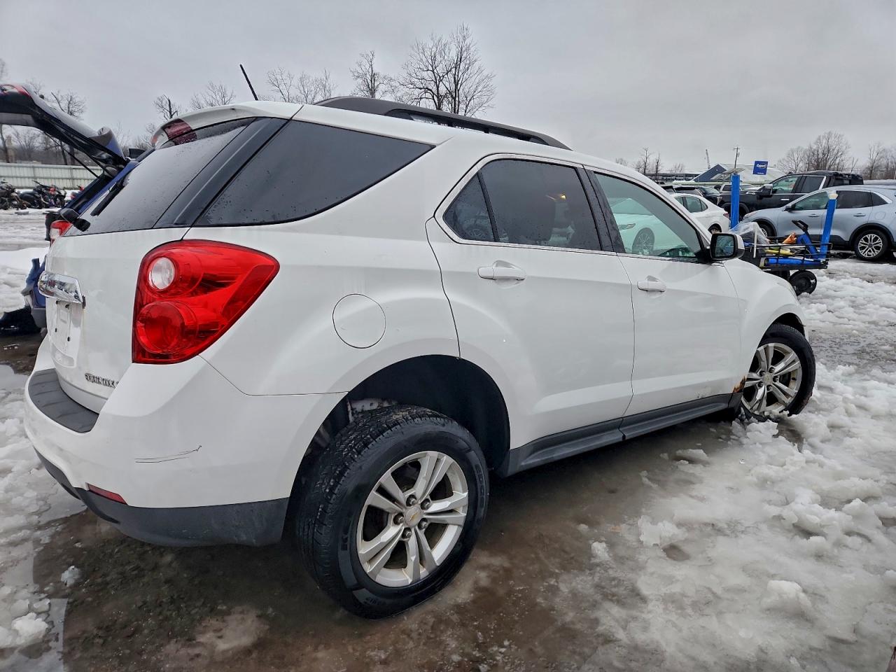 2015 CHEVROLET EQUINOX LT photo 3