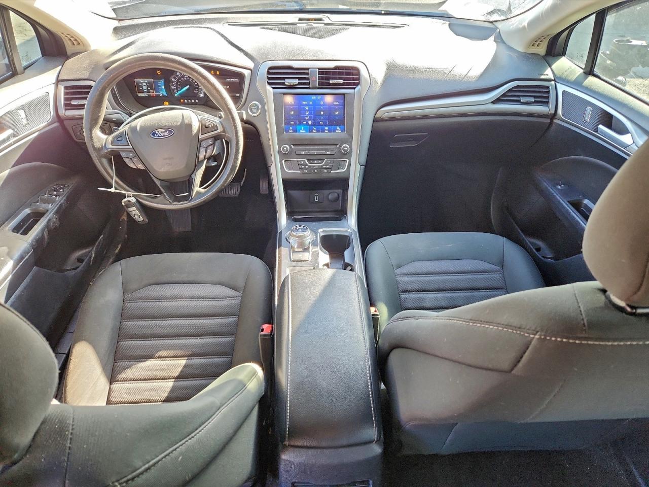 2018 FORD FUSION SE photo 8