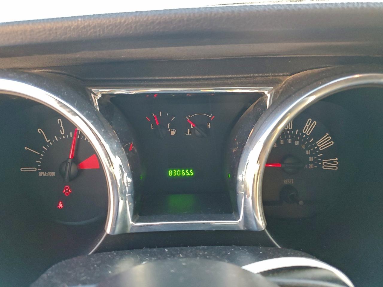 2005 FORD MUSTANG photo 9