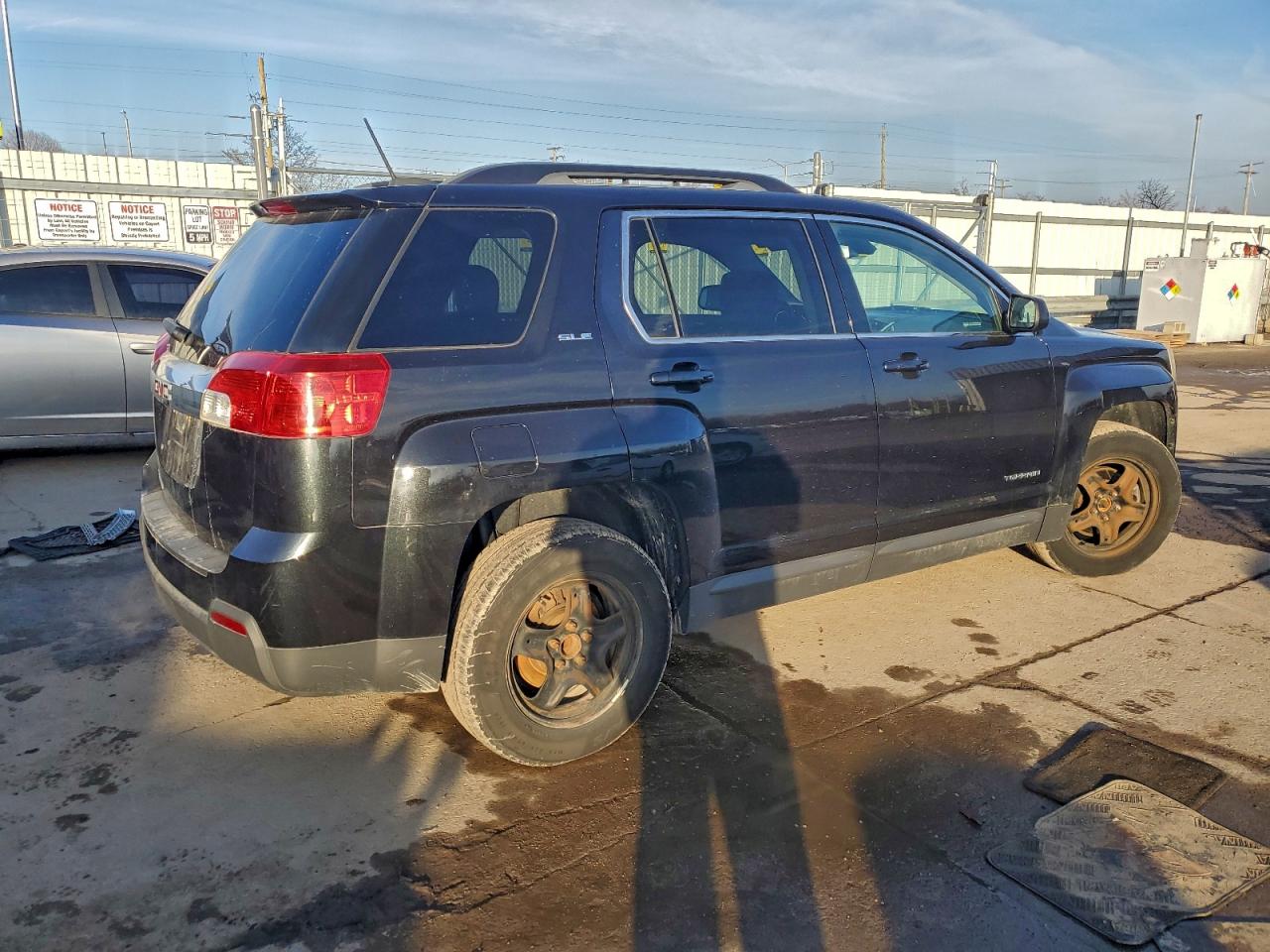 2015 GMC TERRAIN SLE photo 3