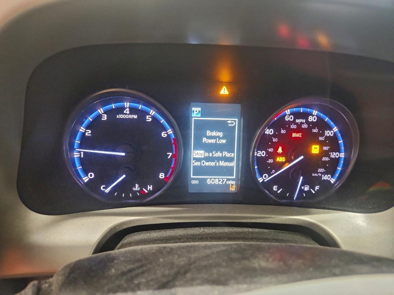 2017 TOYOTA RAV4 XLE photo 9