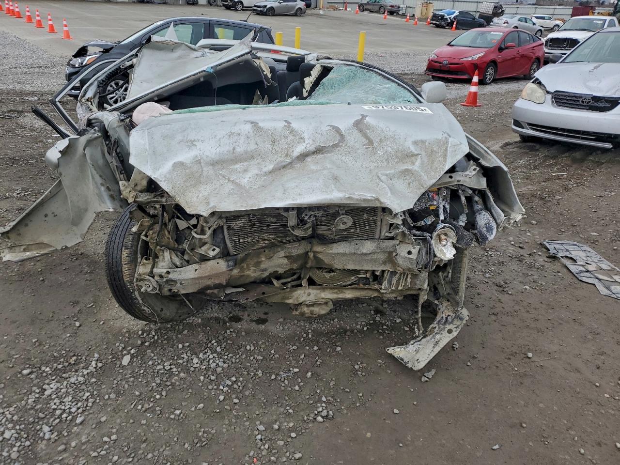2004 TOYOTA COROLLA CE photo 9