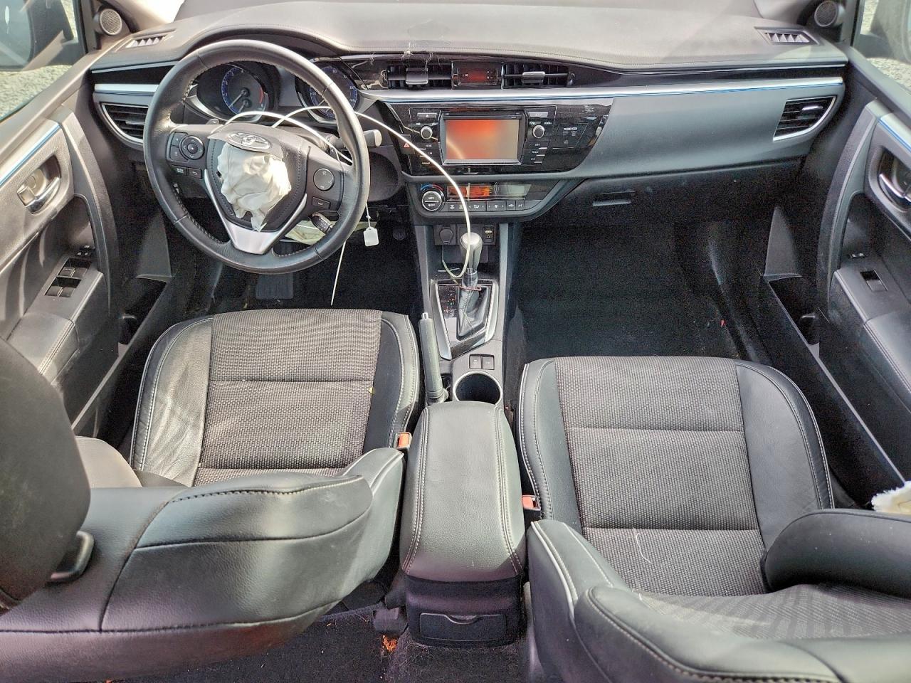 2016 TOYOTA COROLLA L photo 8
