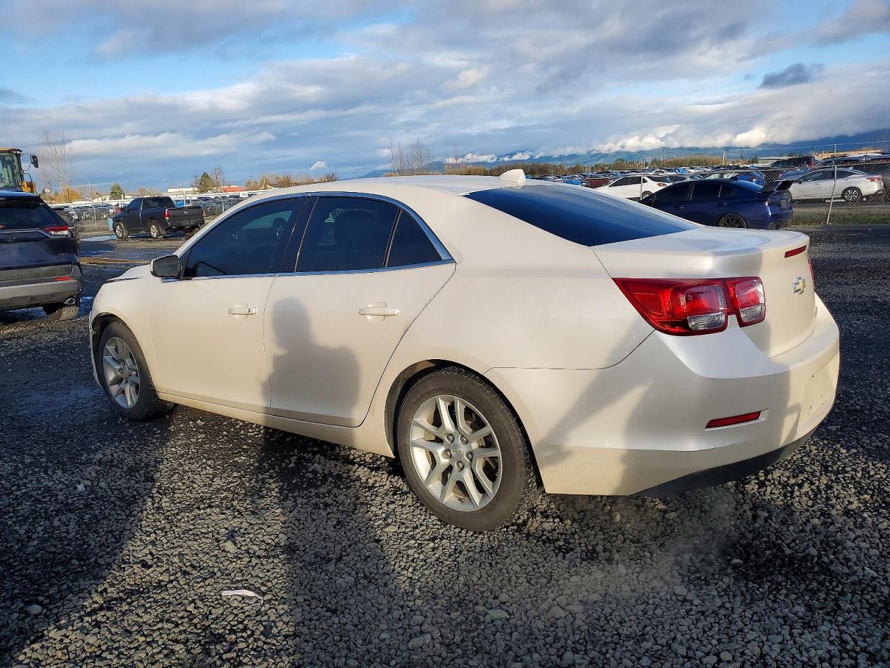 2013 CHEVROLET MALIBU 2LT photo 2