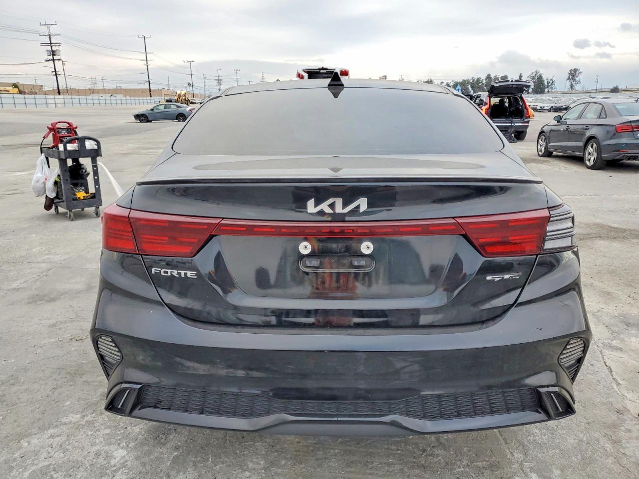 2024 KIA FORTE GT LINE photo 6