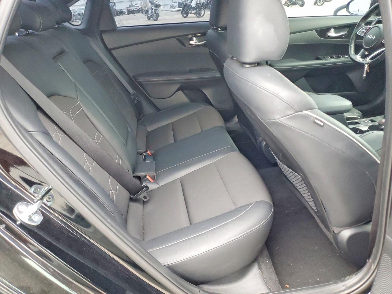 2024 KIA FORTE GT LINE photo 10