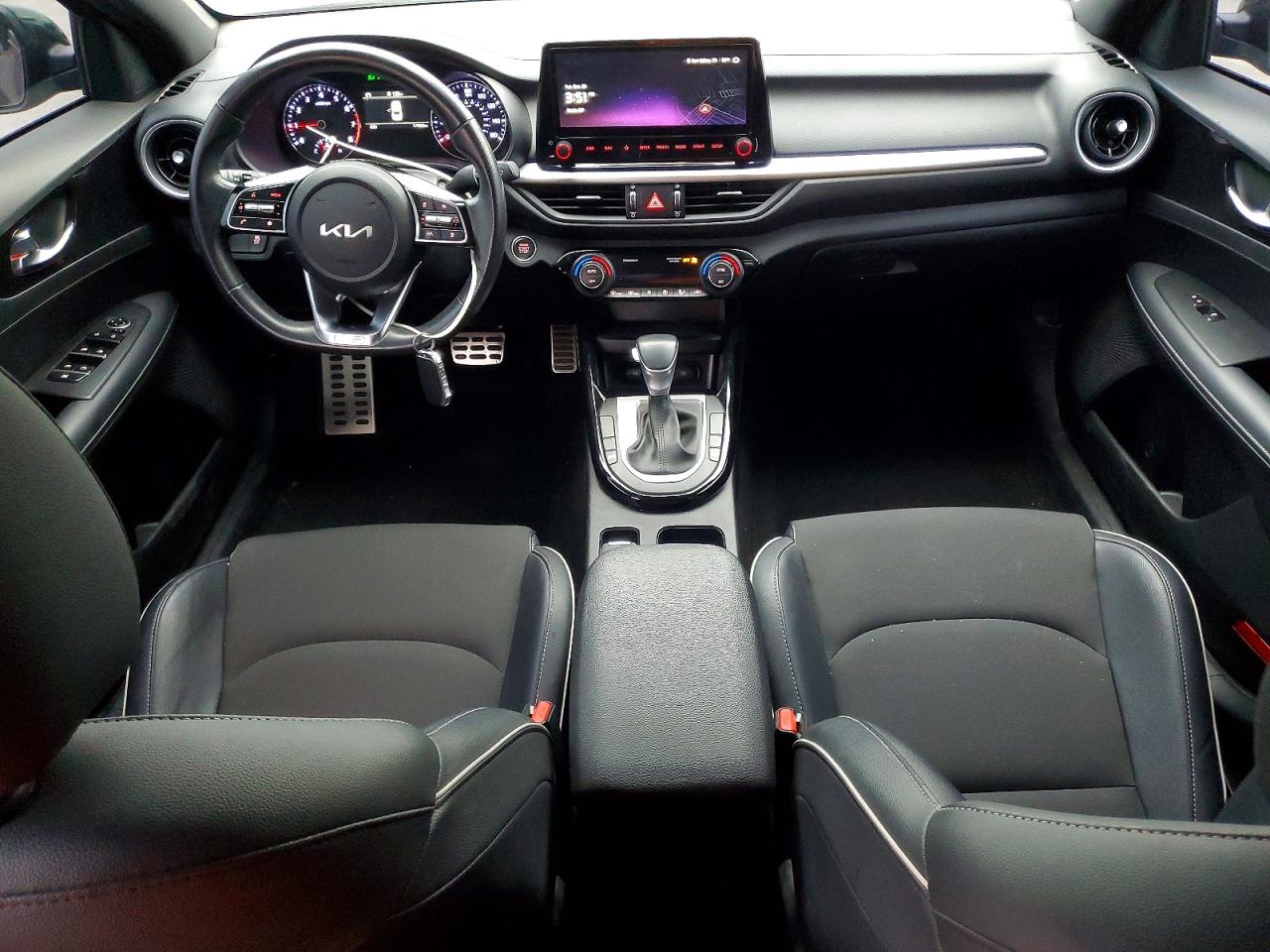 2024 KIA FORTE GT LINE photo 8