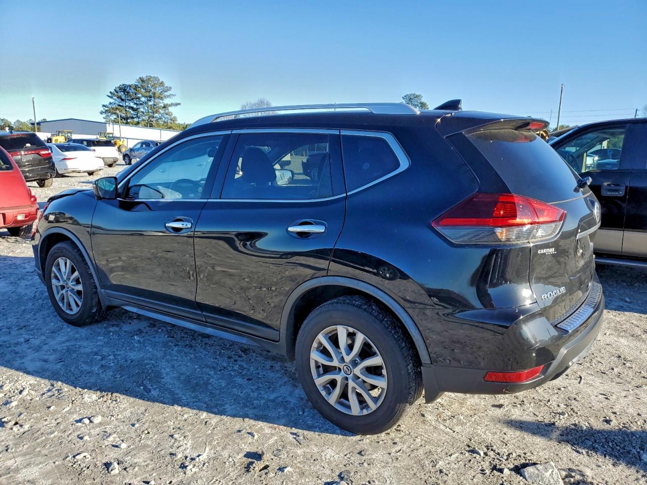 2018 NISSAN ROGUE S photo 2