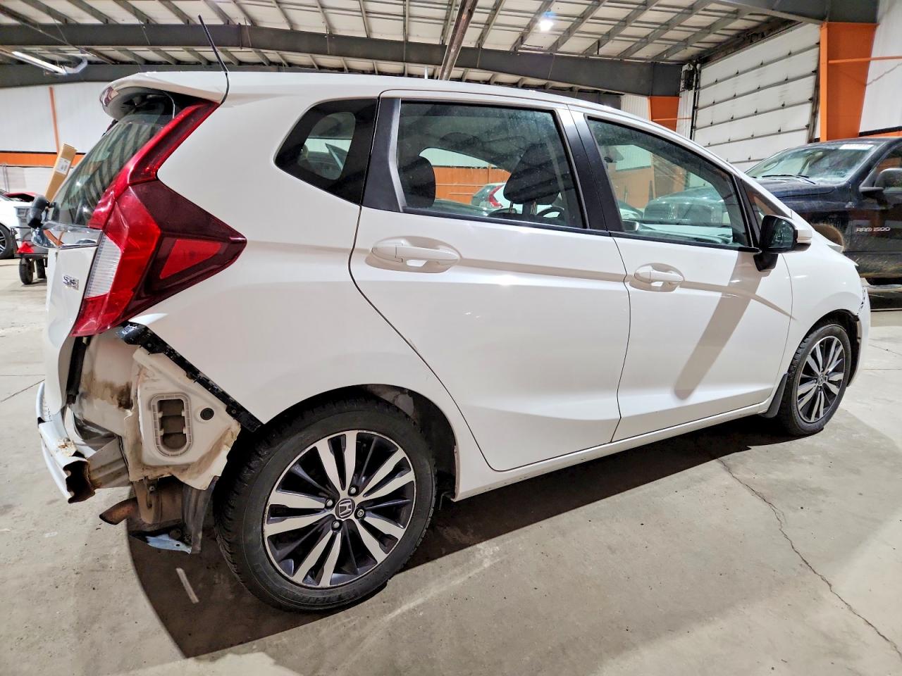 2017 HONDA FIT SE photo 3