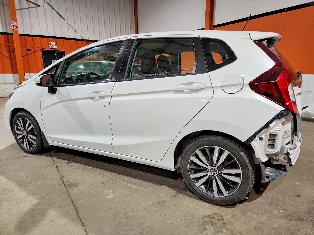 2017 HONDA FIT SE photo 2