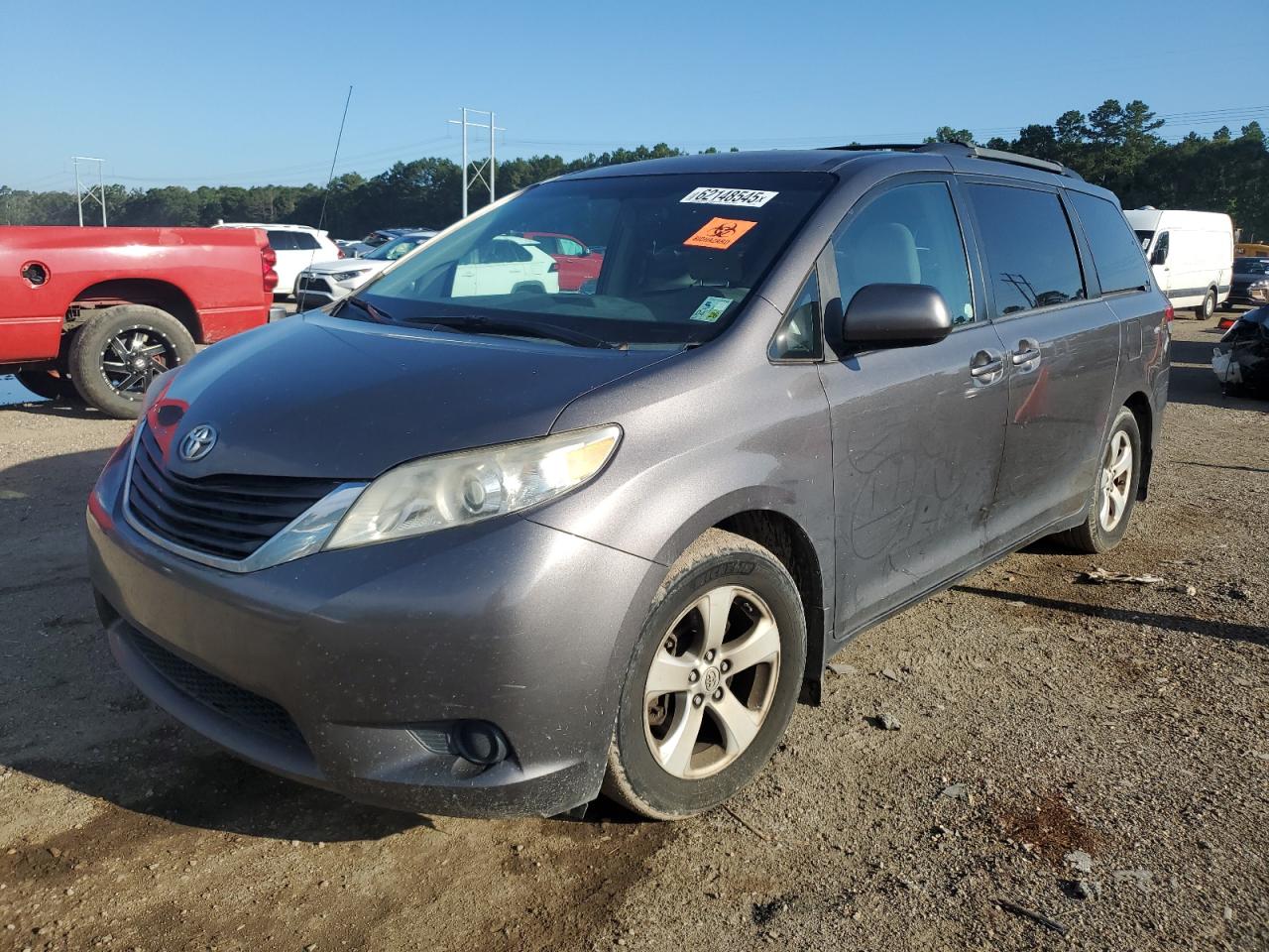 2013 TOYOTA SIENNA