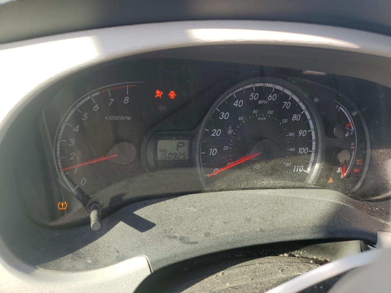 2013 TOYOTA SIENNA LE photo 9