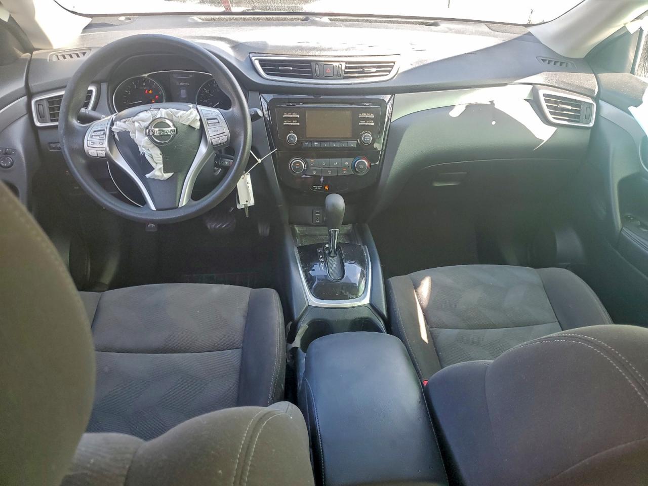 2016 NISSAN ROGUE S photo 22