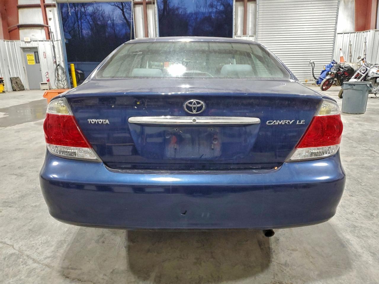 2006 TOYOTA CAMRY LE photo 11