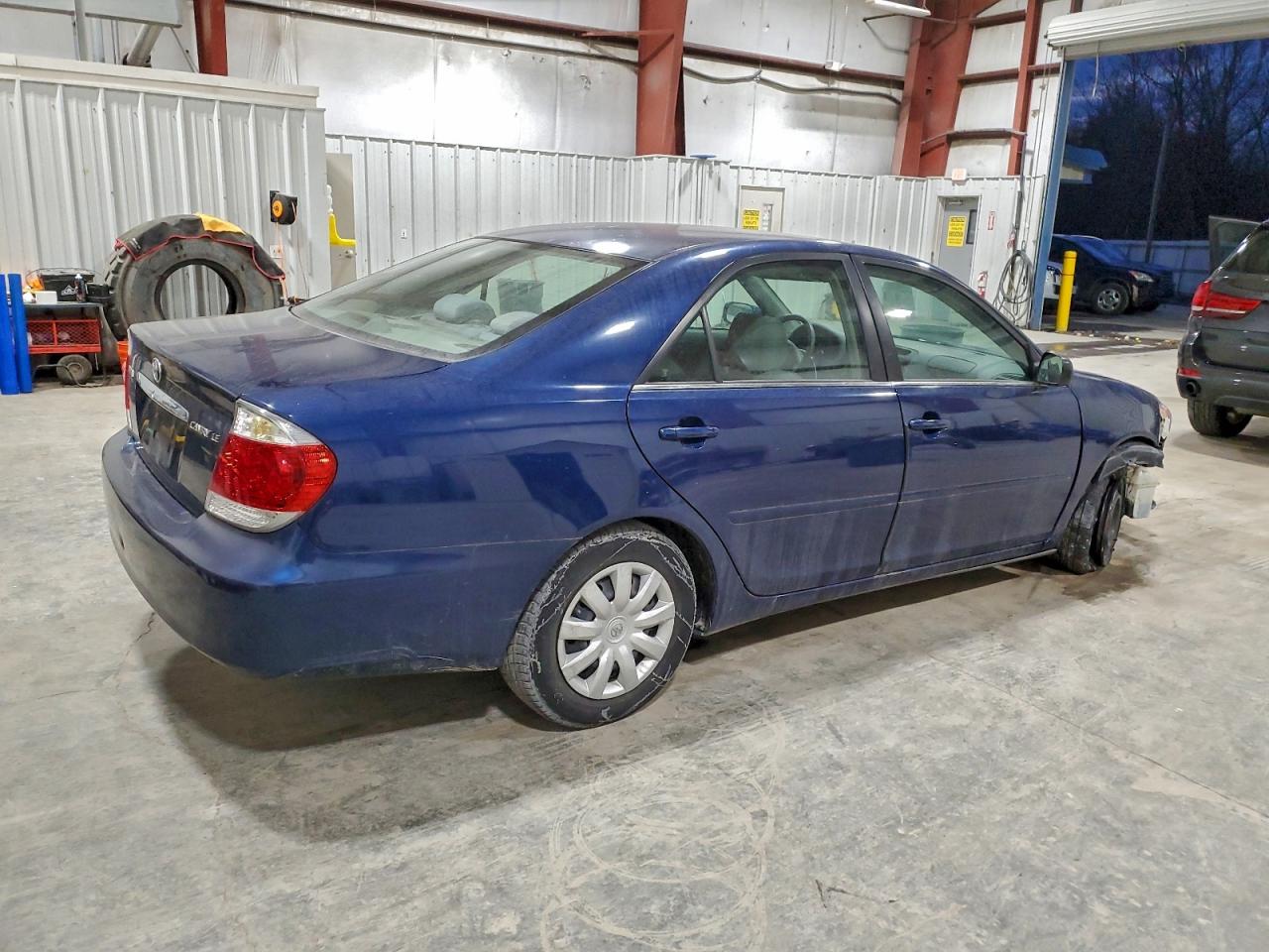 2006 TOYOTA CAMRY LE photo 5