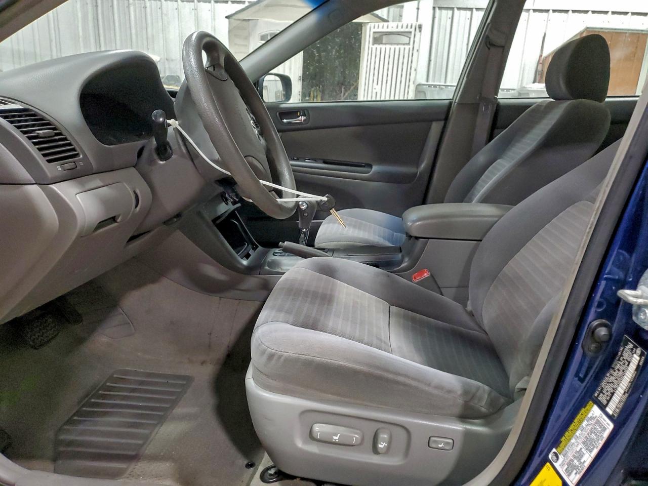 2006 TOYOTA CAMRY LE photo 13