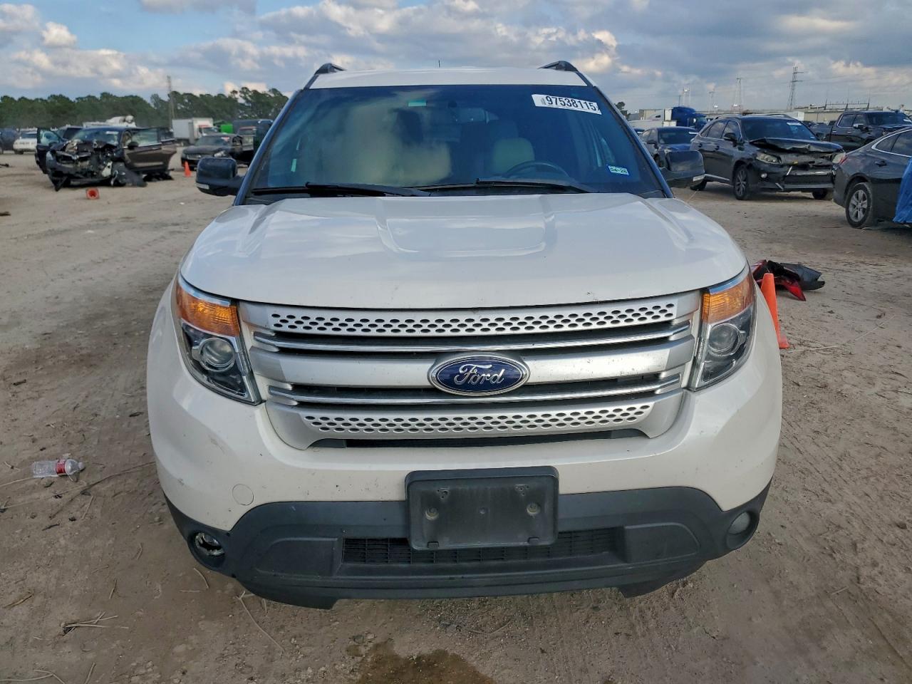 2013 FORD EXPLORER XLT photo 9