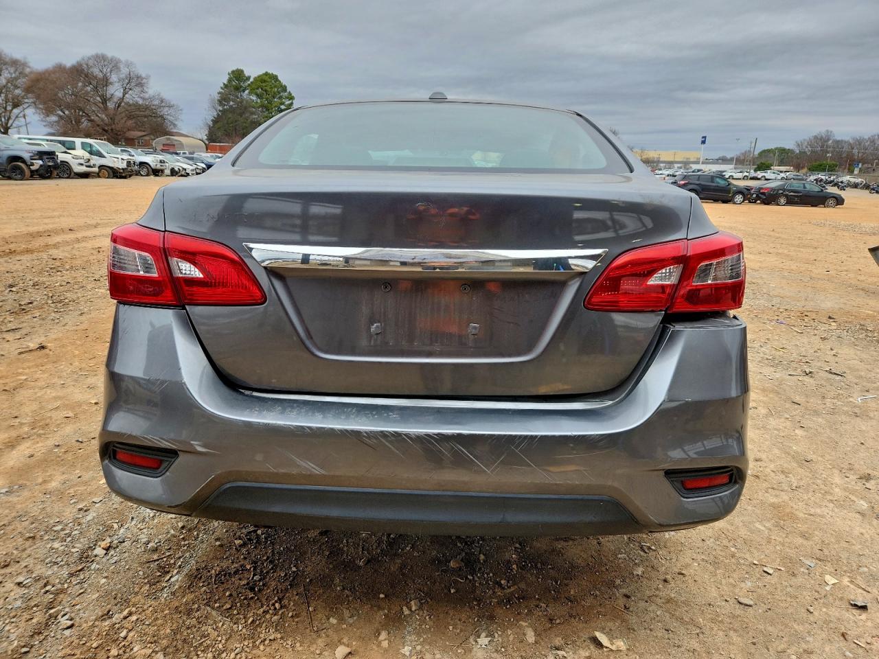 2019 NISSAN SENTRA S photo 6