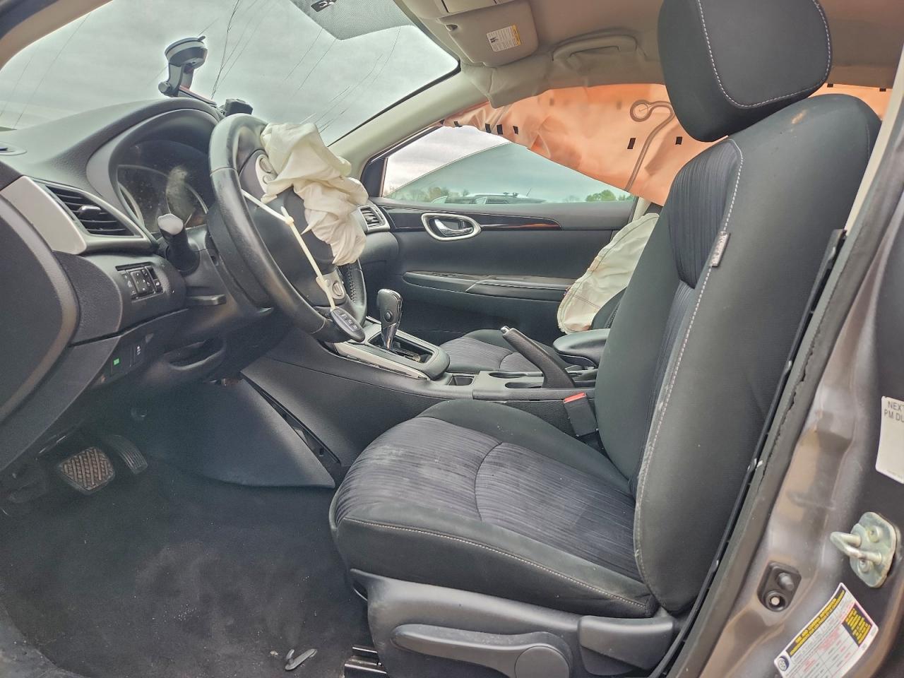 2019 NISSAN SENTRA S photo 7