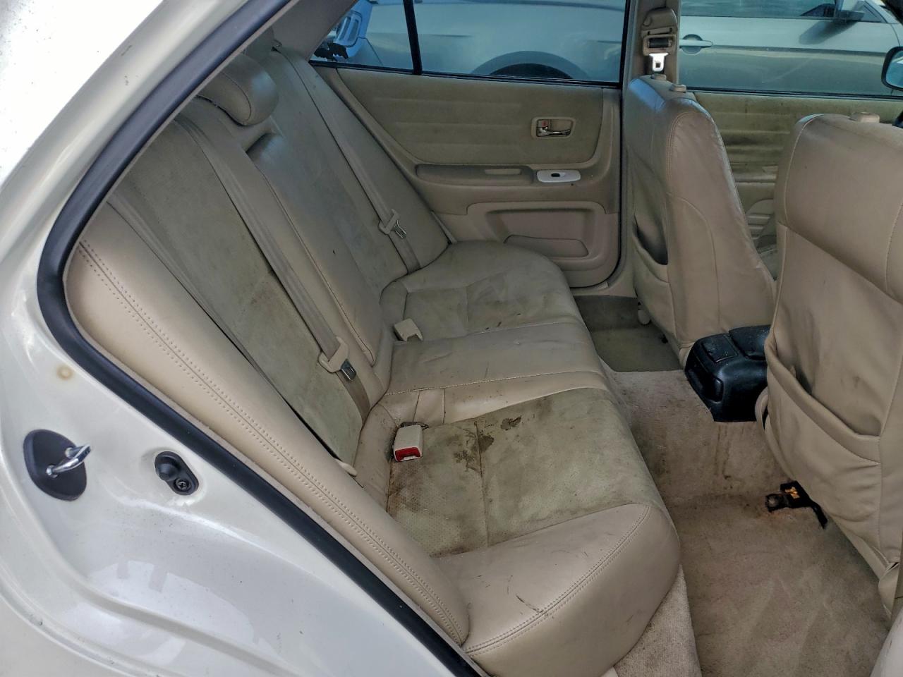 2001 LEXUS IS 300 photo 10