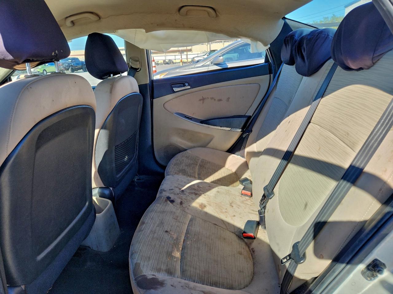 2016 HYUNDAI ACCENT SE photo 10