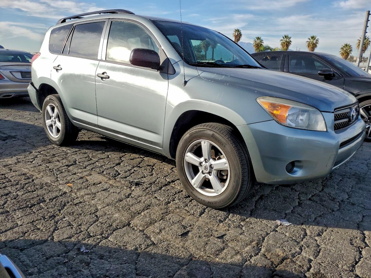 2007 TOYOTA RAV4 photo 4